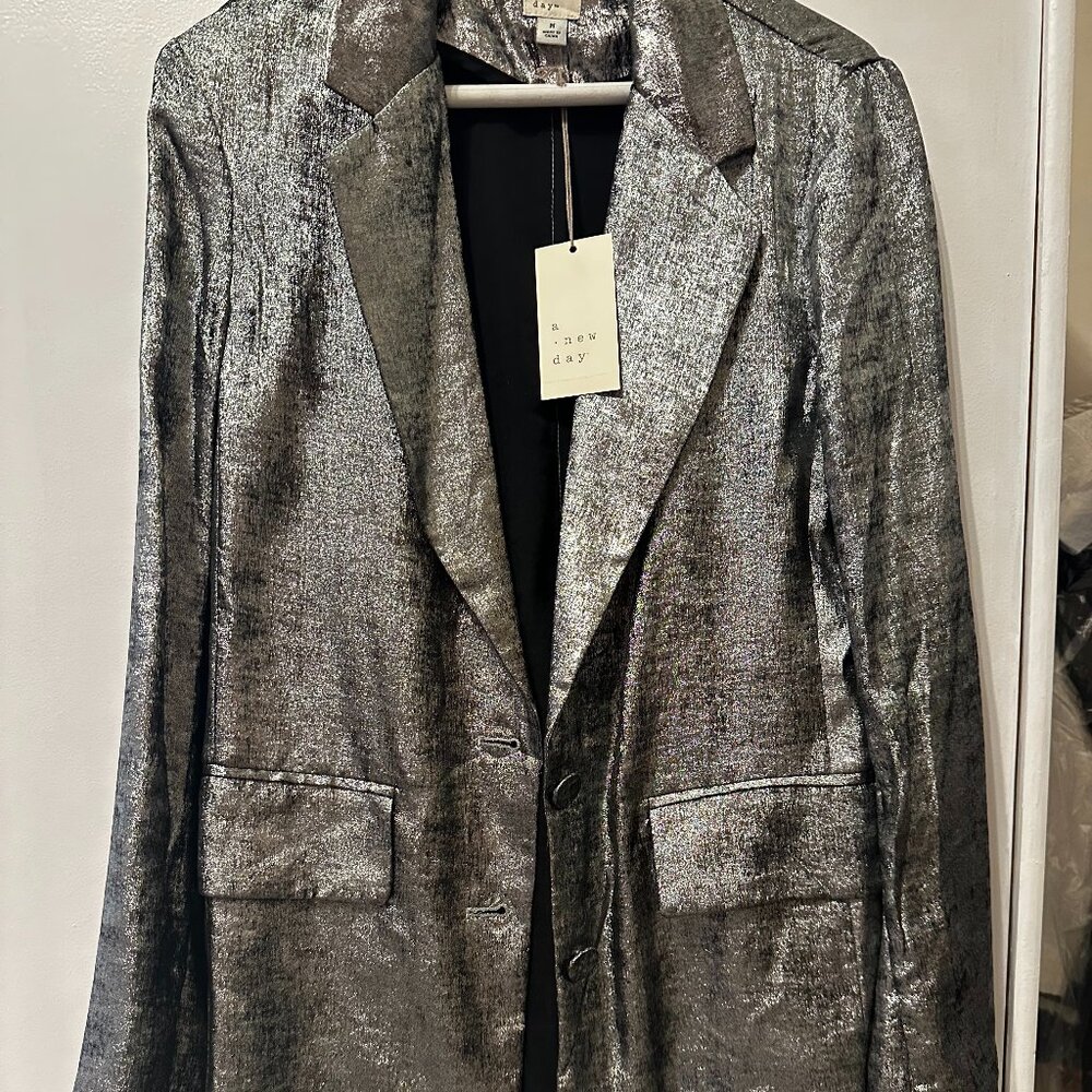 A NEW DAY SILVER BLAZER WOMEN SIZE MEDIUM